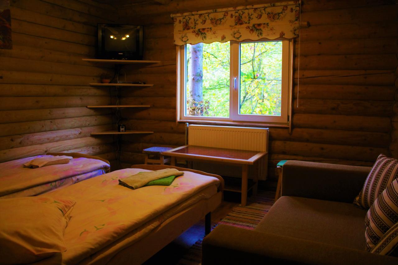 "Lian" Family Hotel & Restaurant Volosyanka  ภายนอก รูปภาพ