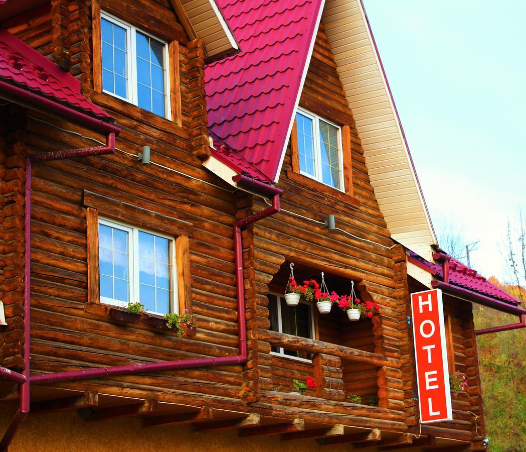 "Lian" Family Hotel & Restaurant Volosyanka  ภายนอก รูปภาพ