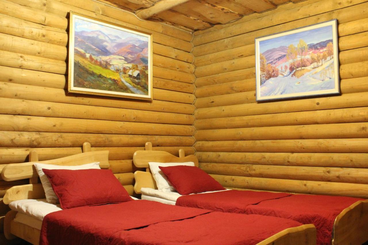 "Lian" Family Hotel & Restaurant Volosyanka  ภายนอก รูปภาพ